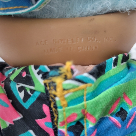 Vintage Treasure Troll doll with a gem belly button - Picture 4 of 12